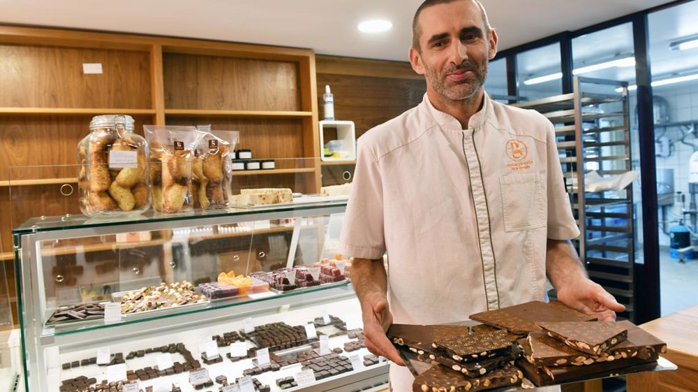 Nicolas Galmiche dispose d’un magasin d’une surface de 25 m2 et d’un laboratoire de 75 m2. © J.-P. Amet
